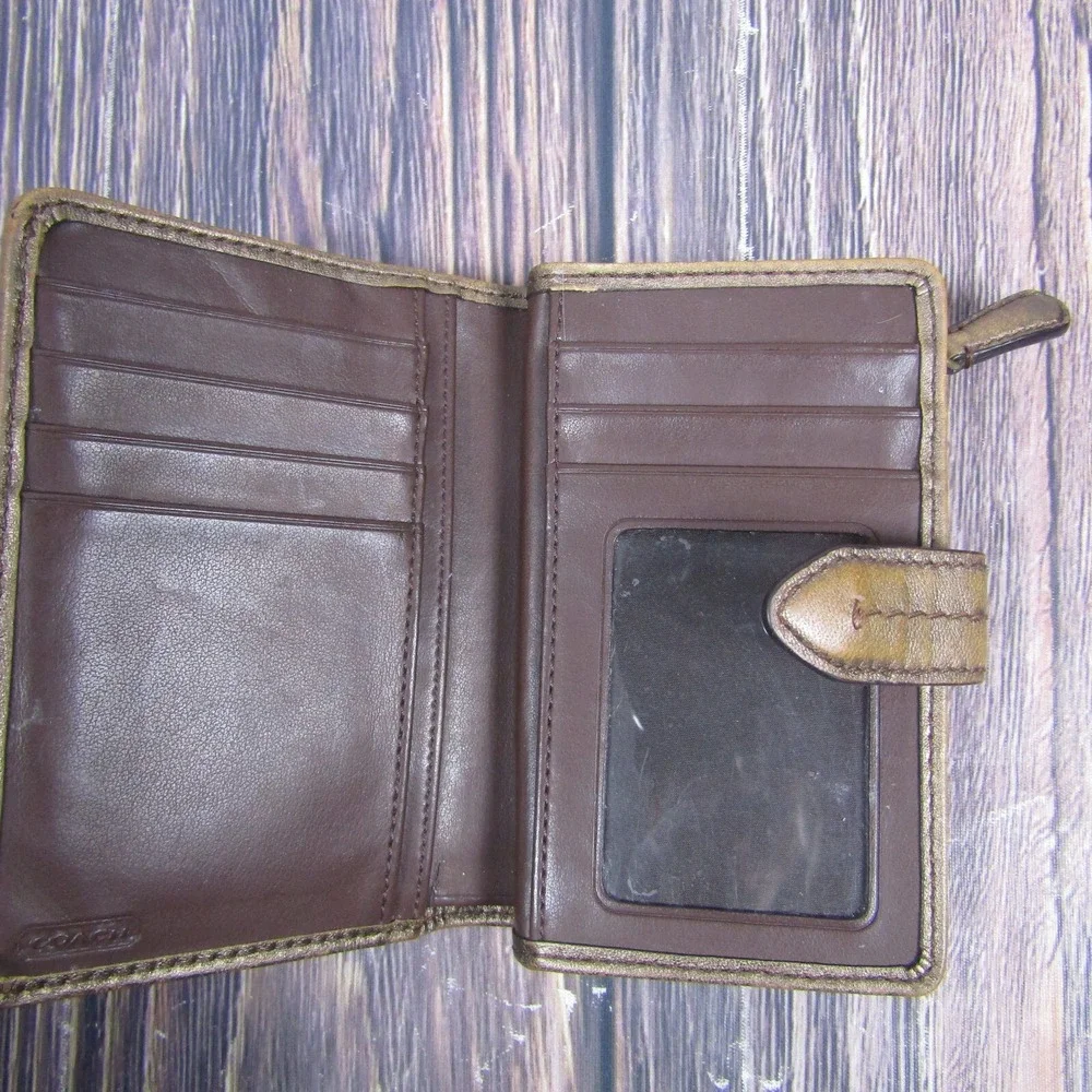 Coach Signature Wallet Zipper Top Bifold‎ Buckle
